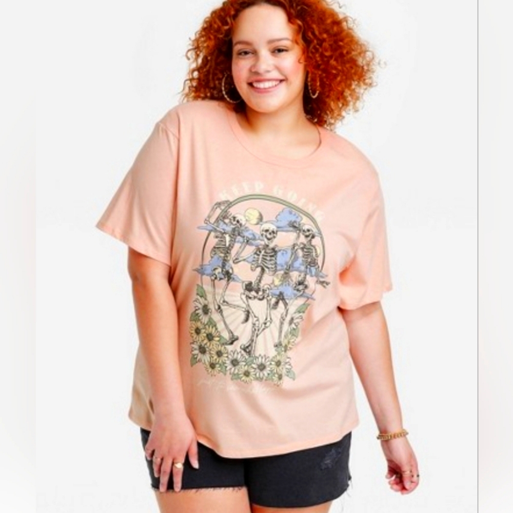 Zoe + Liv Skeleton Keep Going Peach SOFT T-shirt!  SZ Meduim #NEW